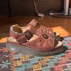 DR MARTENS “Castillo” Brown Fisherman Sandals Womens US 7 (best fit 7/8)